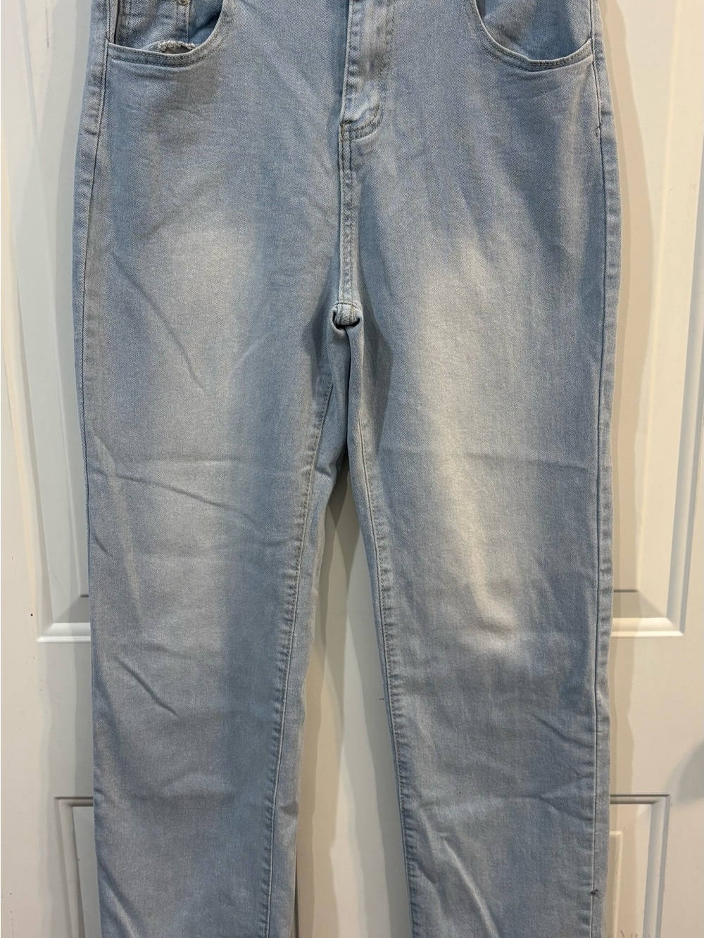 Women’s Straight Leg Jeans - Light Blue